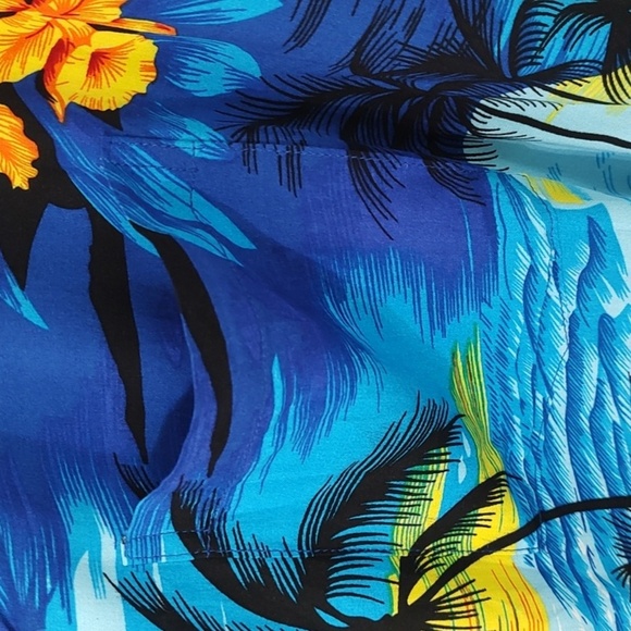 Hawaii Hangover Button Down Short Sleeve Top Size XL - Picture 5 of 5